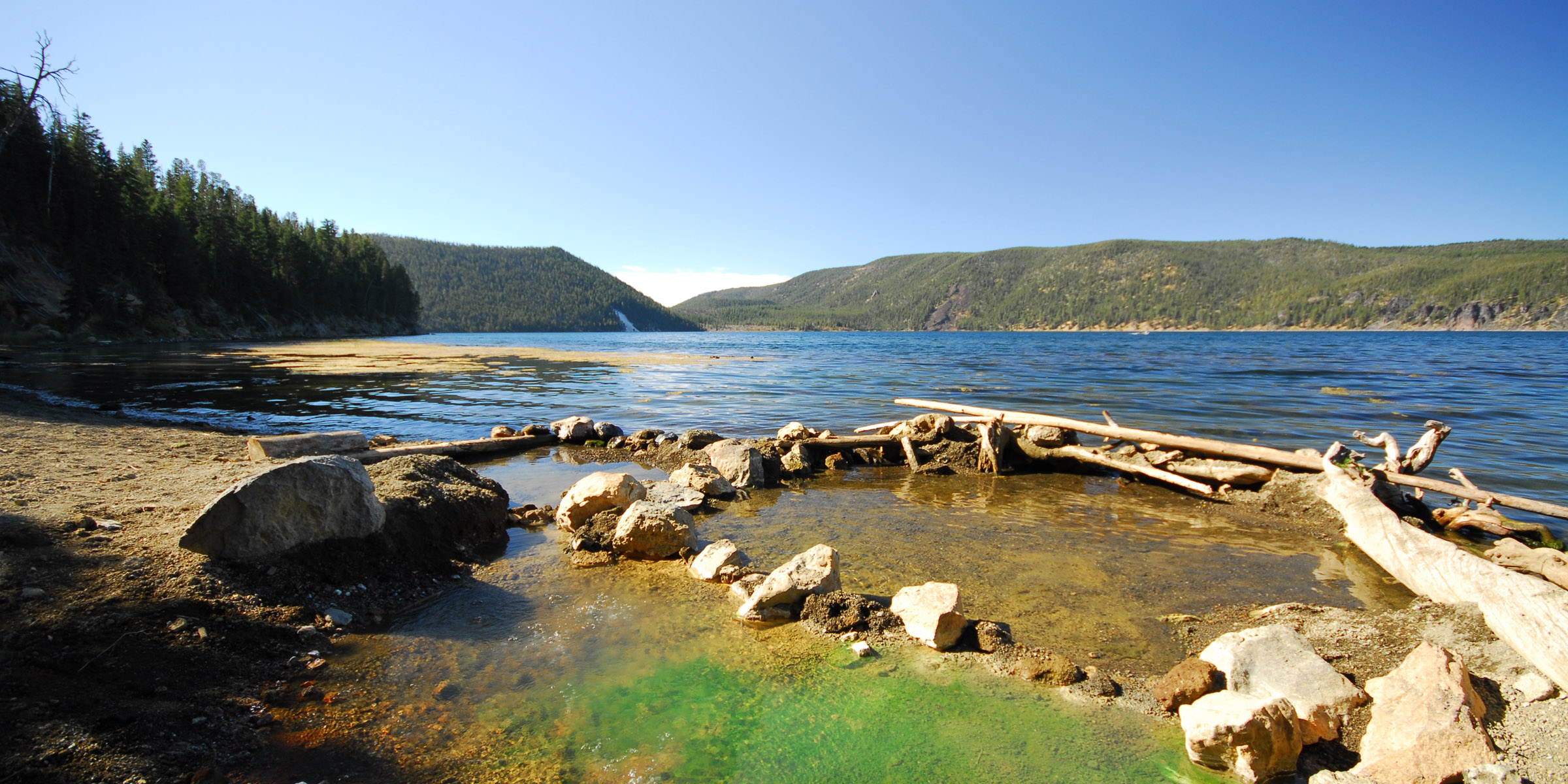 East Lake Hot Springs Newberry Volcanic National Monument floating