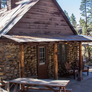 Mono Hot Springs Resort