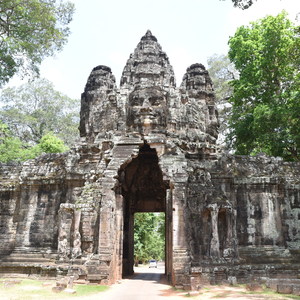 Hiking the Angkor Thom Wall