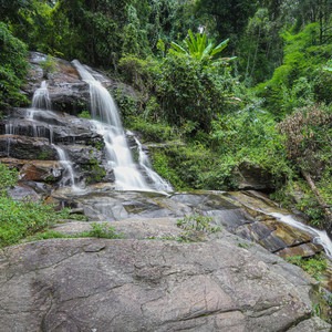 Montha Than Waterfall Trail