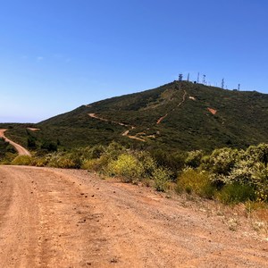 Cuesta Pass to Tassajara Peak