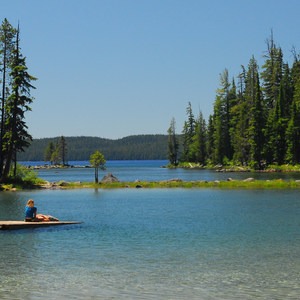 33 Irresistible Lake Camping Spots in Oregon