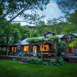 Rustic Cabins in Oregon via Airbnb