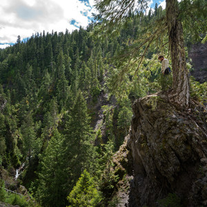 Shangri-La (Dinah-Mo) Falls Hike