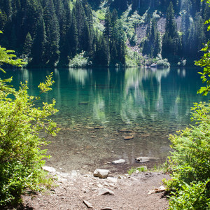 Annette Lake