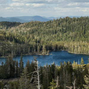 Bear Lakes Loop via Round Lake