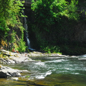Wilson River, Footbridge Day Use Area
