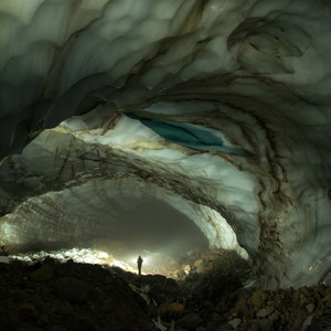 Mount Hood: Sandy Glacier Ice Caves