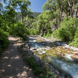 Grizzly Creek Trail