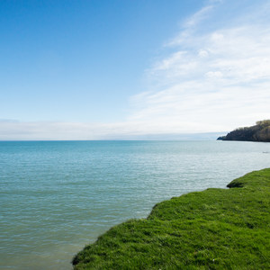 Chimney Bluffs State Park