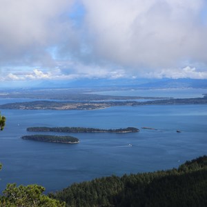 Orcas Island: Cold Springs Trail to Mount Constitution Summit