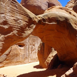 Sand Dune Arch