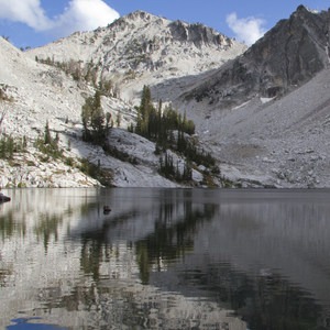 Little Queens River + Scenic Lake