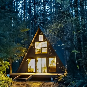 Rustic Cabins in Washington via Airbnb