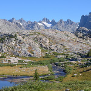 Titcomb Basin via Island Lake