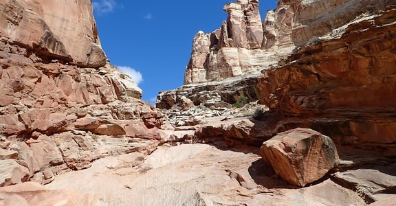 Ding and Dang Canyons