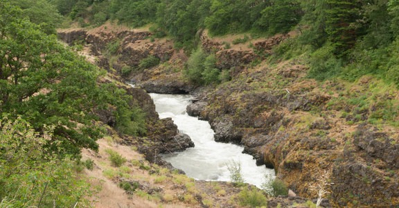 Klickitat Trail, Lyle Trailhead