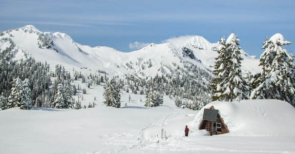Elfin Lakes Hut
