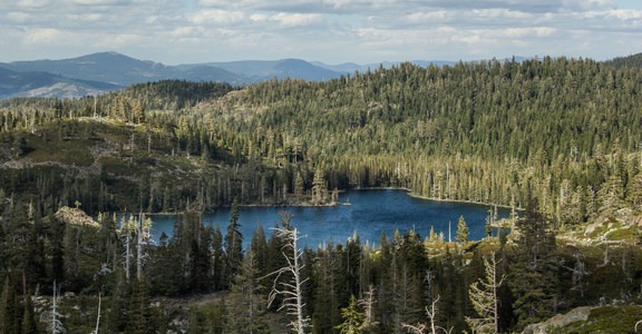 Bear Lakes Loop via Round Lake