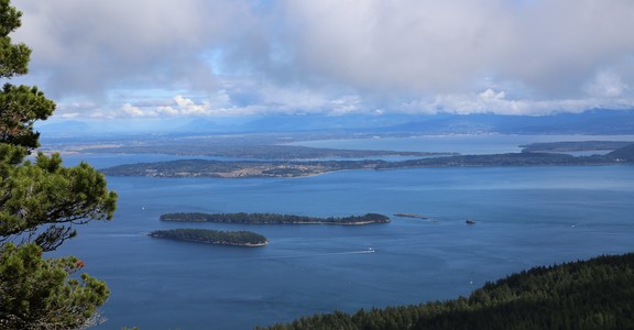 Orcas Island: Cold Springs Trail to Mount Constitution Summit