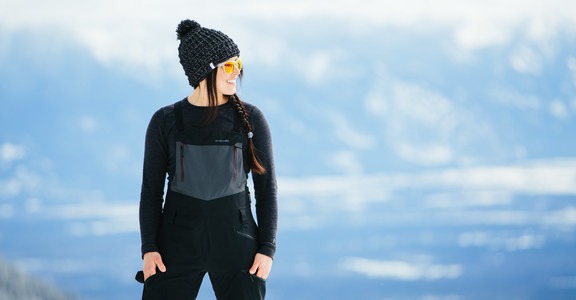 How To Layer for Skiing + Snowboarding