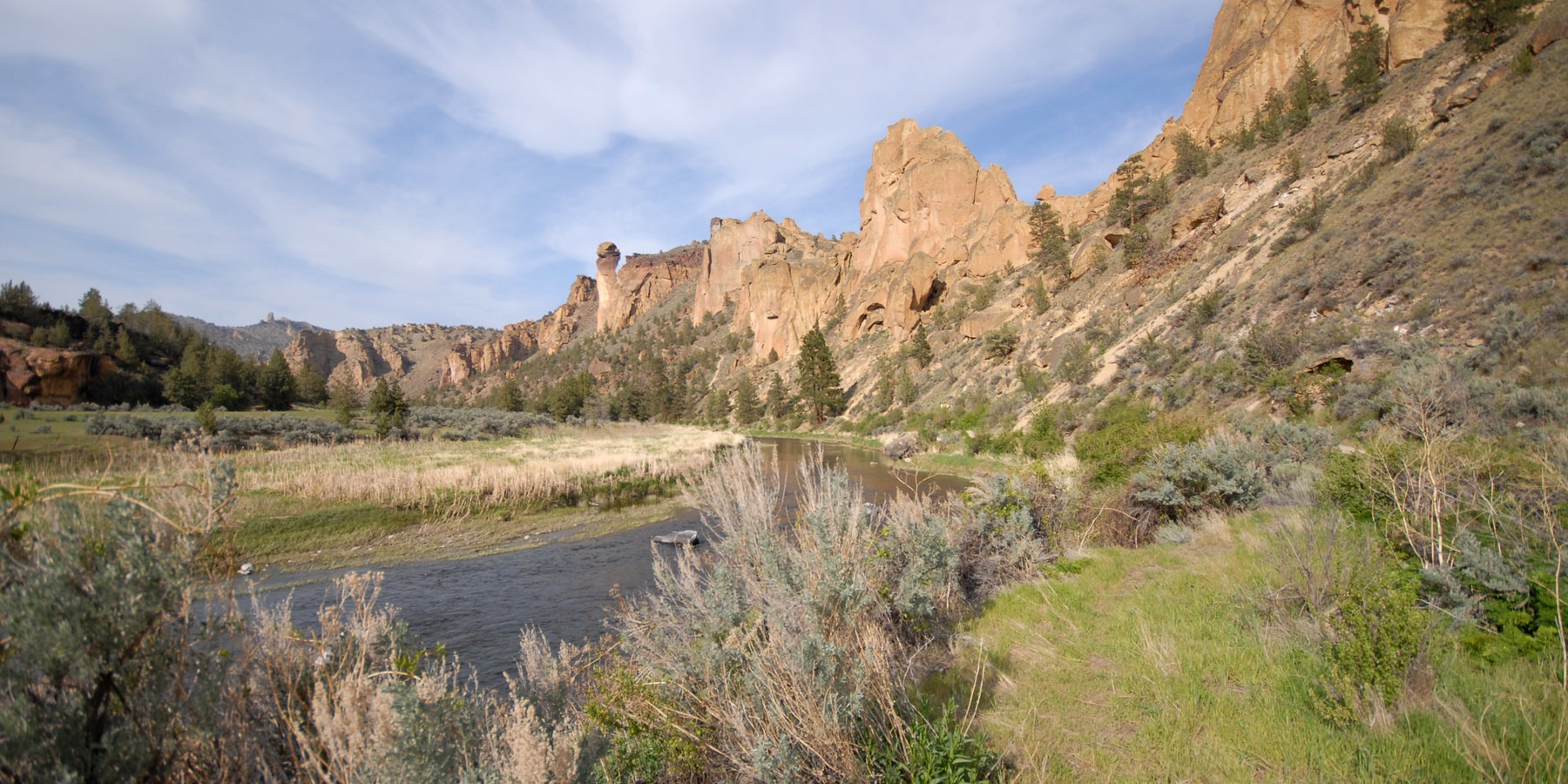Smith Rock, River Trail Hike Outdoor Project