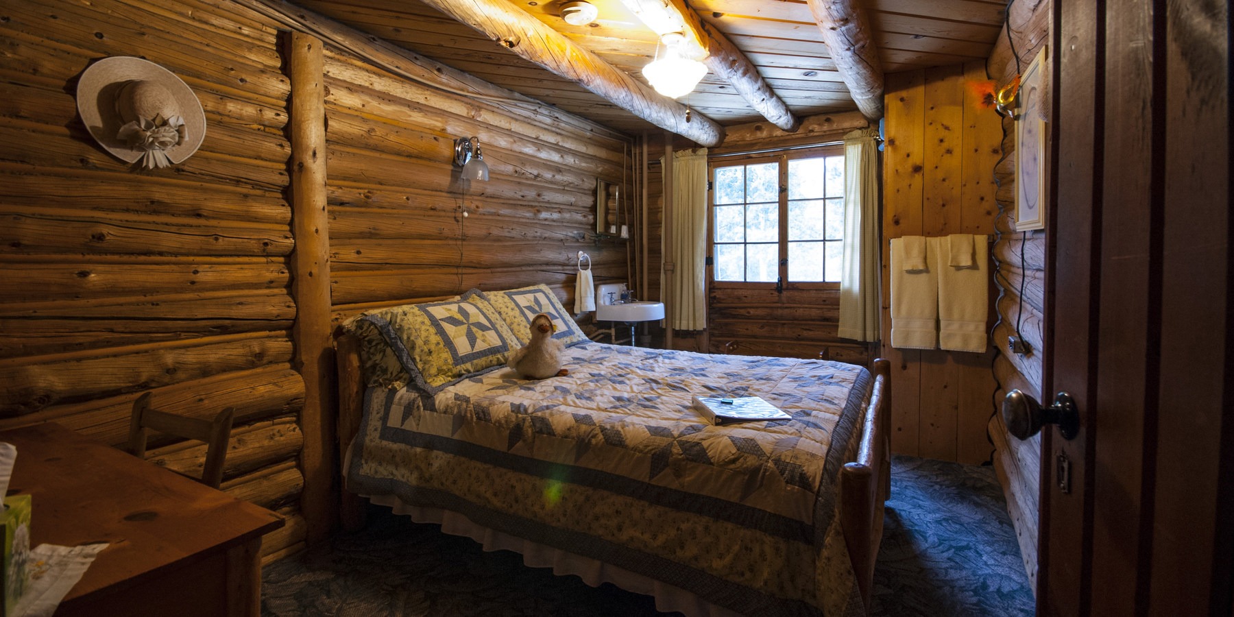 Allenspark Lodge Bed + Breakfast Outdoor Project