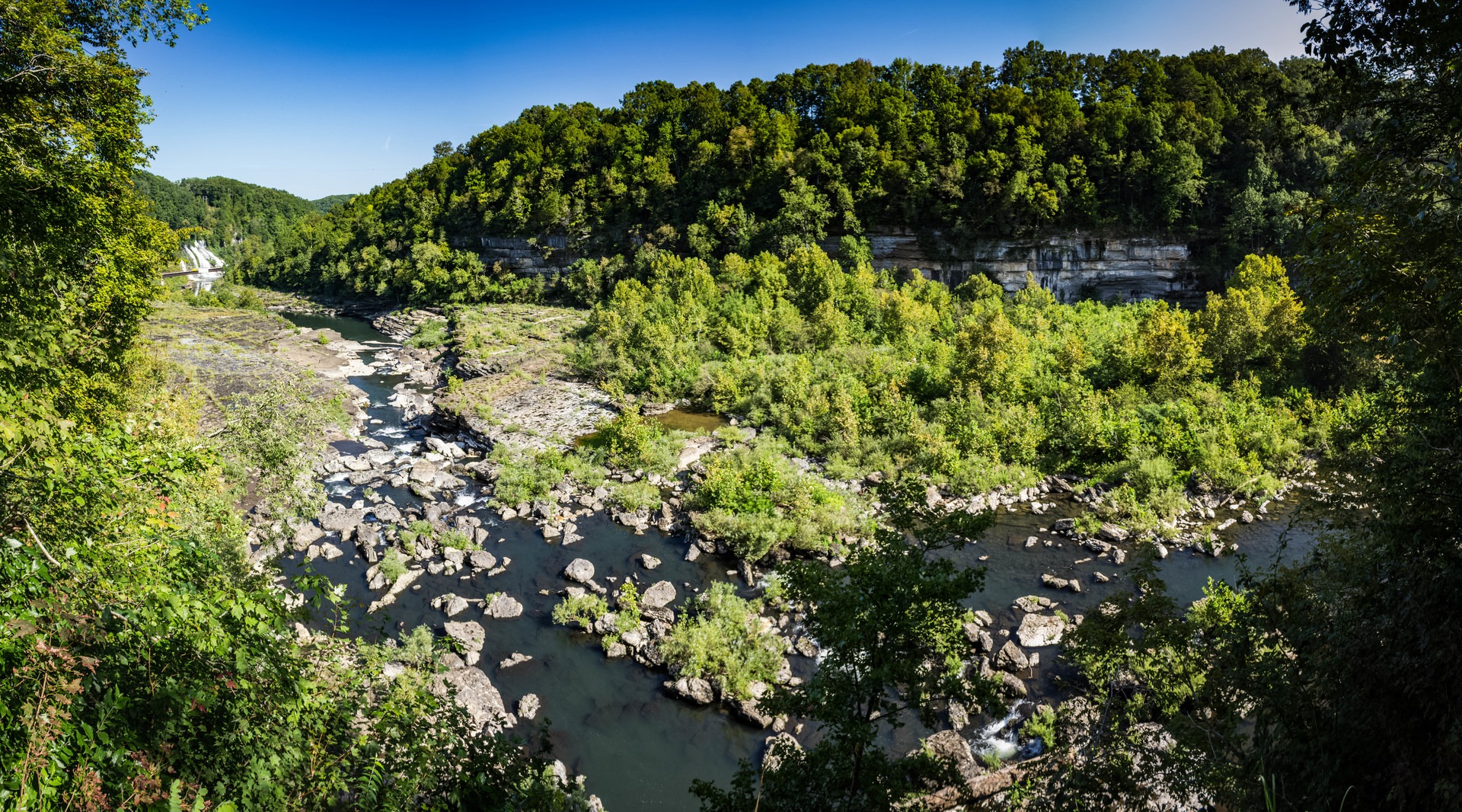 The view of the gorge and Twin Falls from the overlook is beautiful, but paradise is waiting in the gorge.