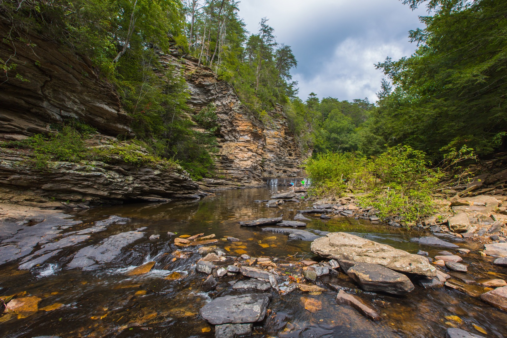 Looking east on Gorge Overlook Trail