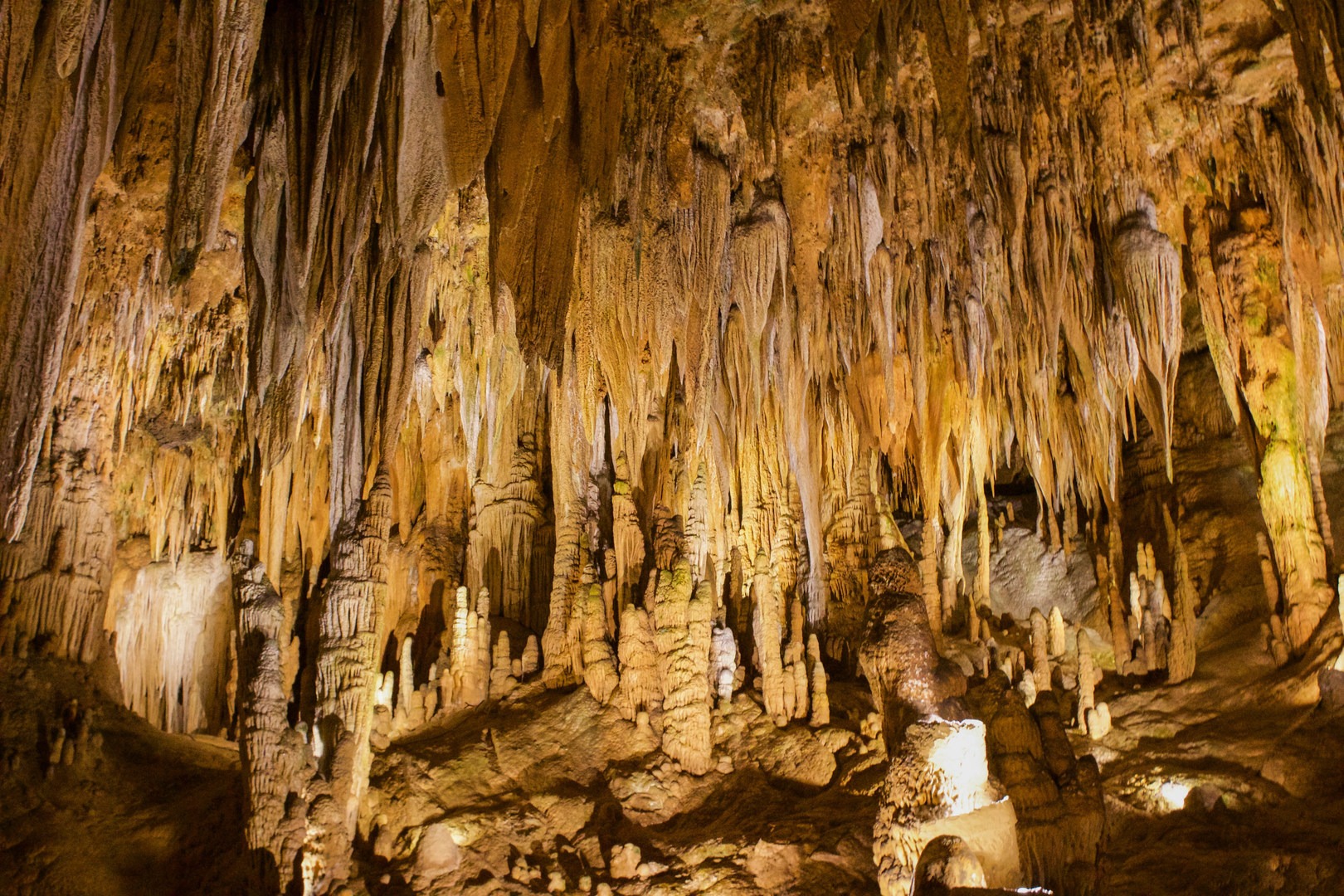 Luray Caverns has tall ceilings and many large chambers.