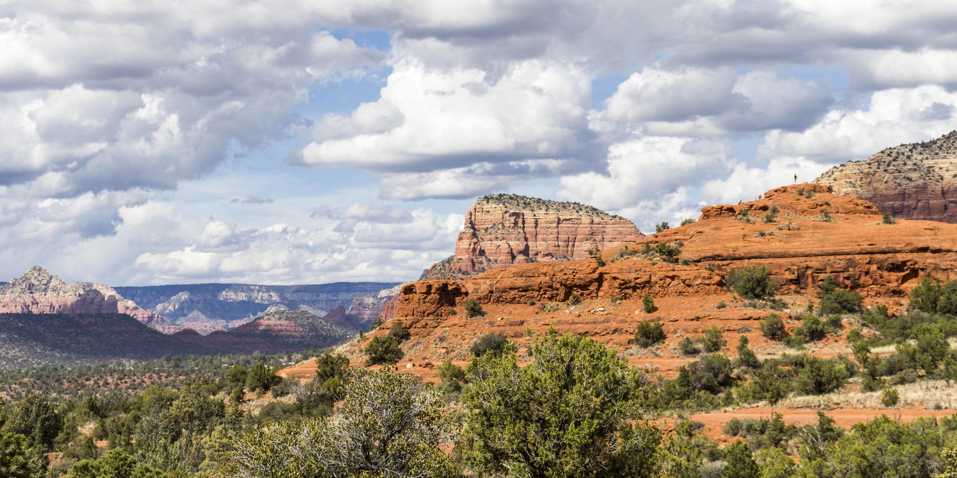 Beautiful Sedona red rock vista.