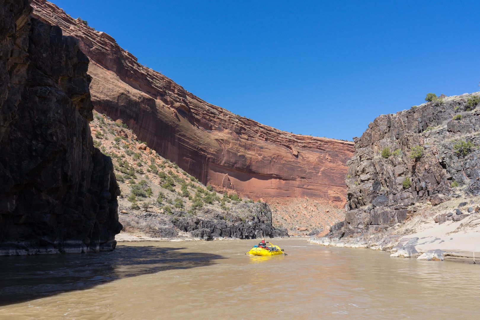 Long pools separate the rapids.