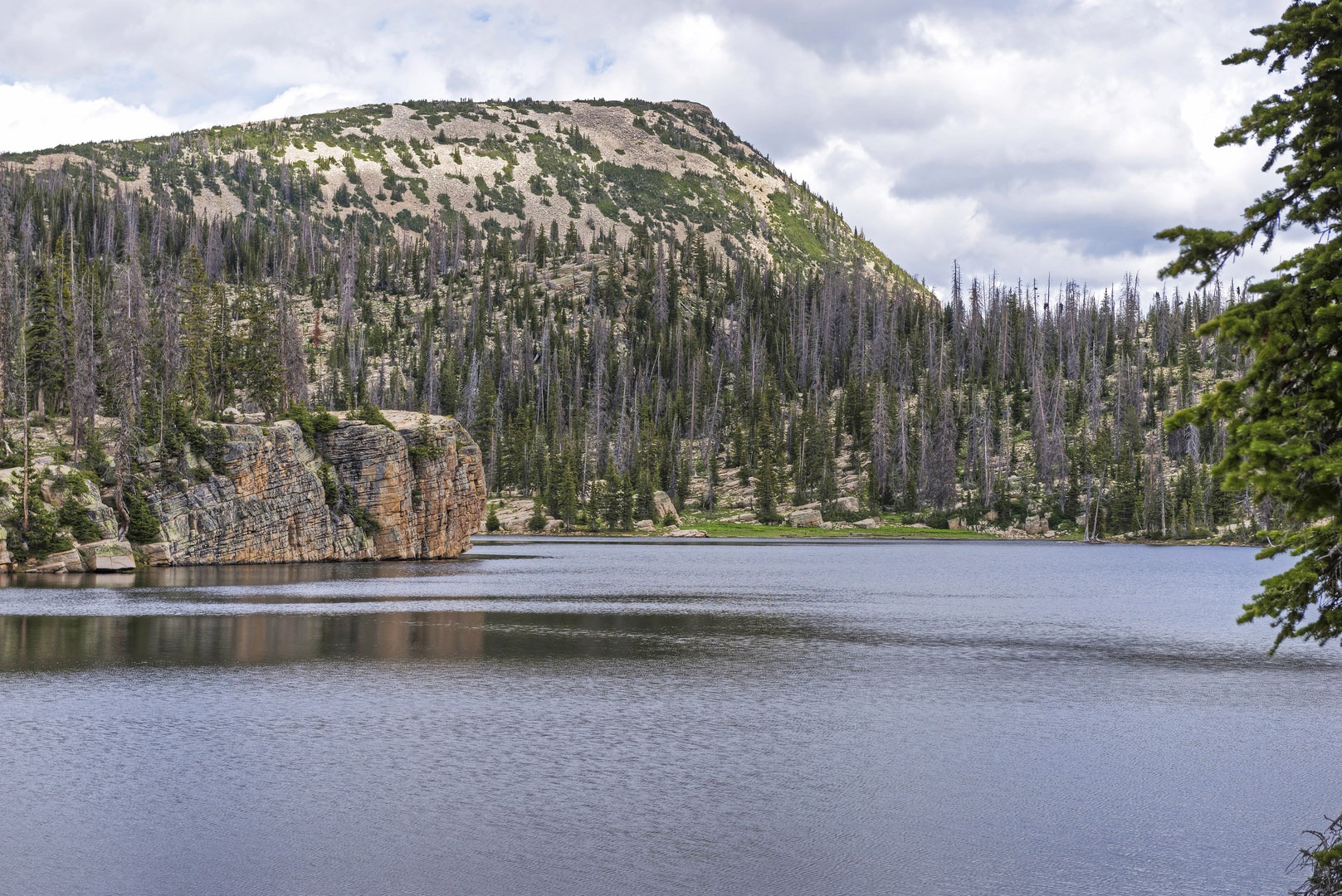 There are some great cliff jumping opportunities here.