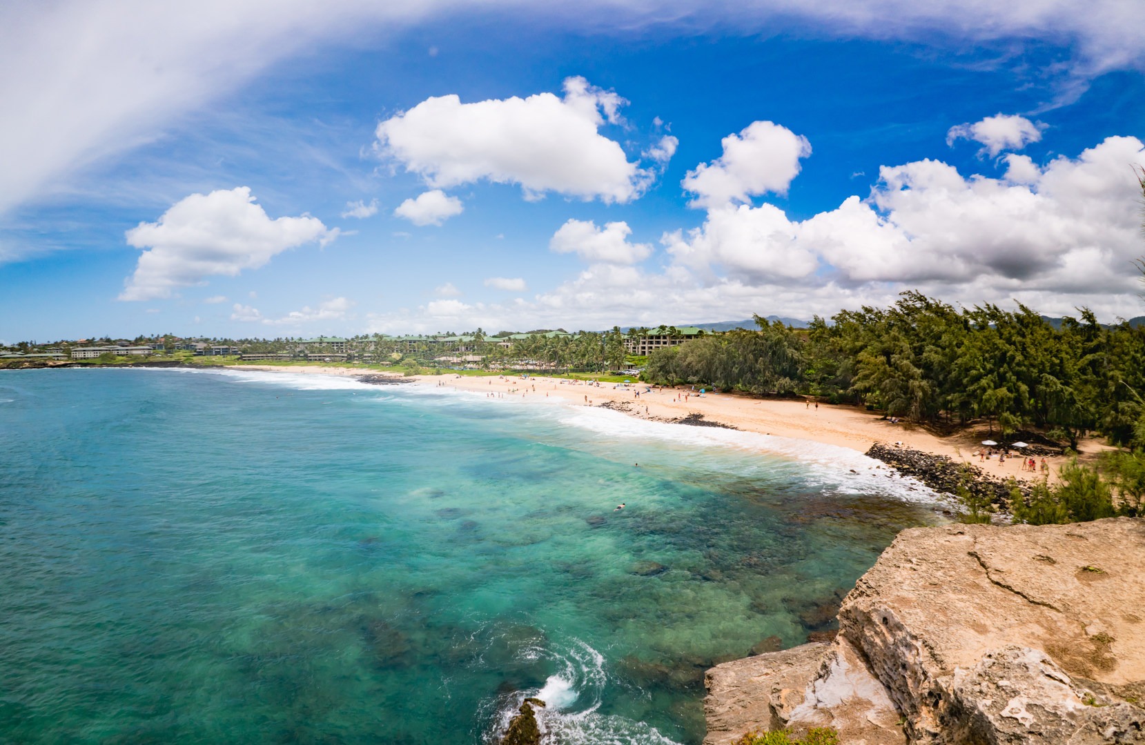 The view of the entire beach is quite amazing from high up.