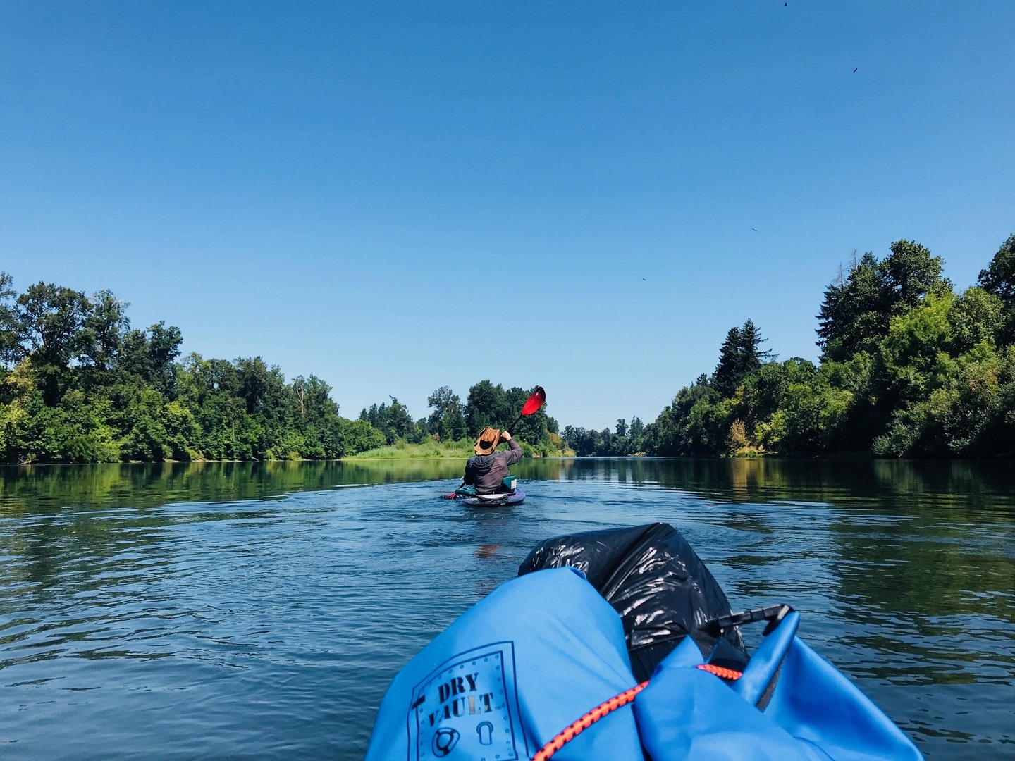 Floating the Willamette River down to Rogue Farms.