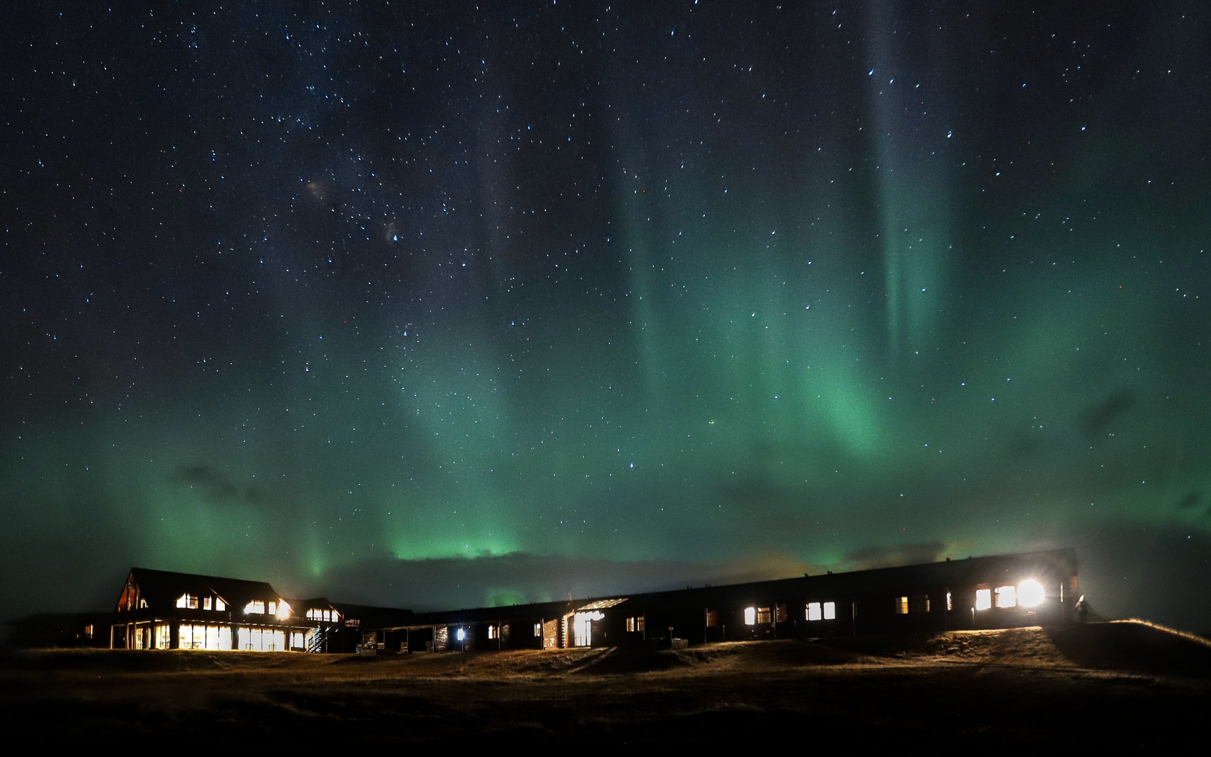 Hotel Rangá is situated far from any large cities, making it an ideal opportunity to see the Northern Lights.