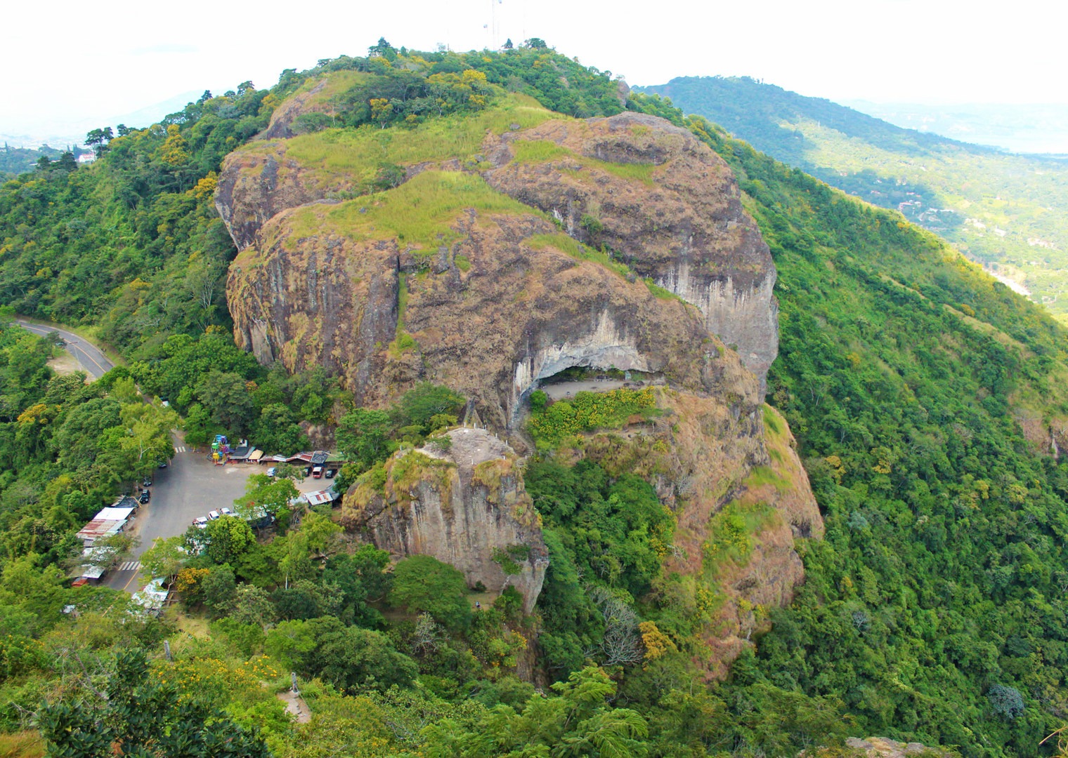The Naked Boulder, the most famous feature of Puerta del Diablo, formed during a series of torrential rain years ago when the mountain collapsed, and the two main rock features fell together to form this horizontal crack.