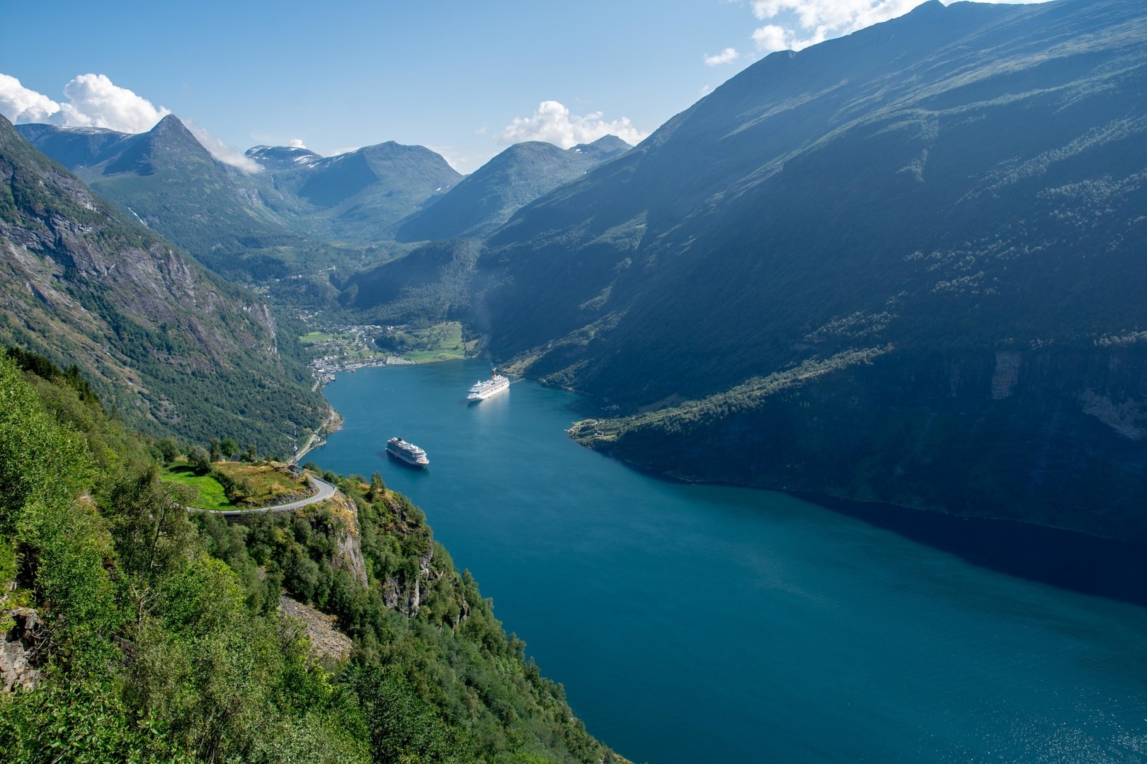 View from the platform of Geiranger and the fjord.