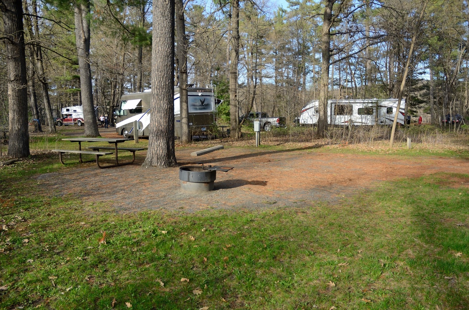 Typical electric site at Riverway Campground.