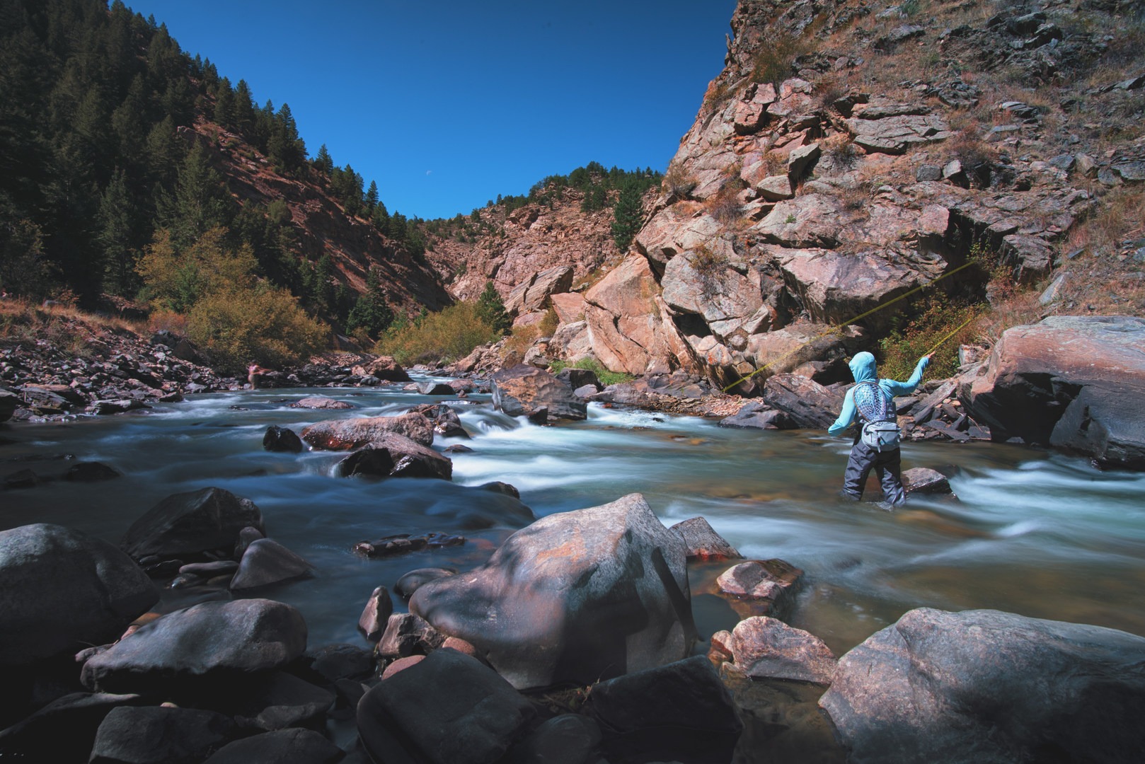 Casting upstream and around a bend - hoping to entice some fish!