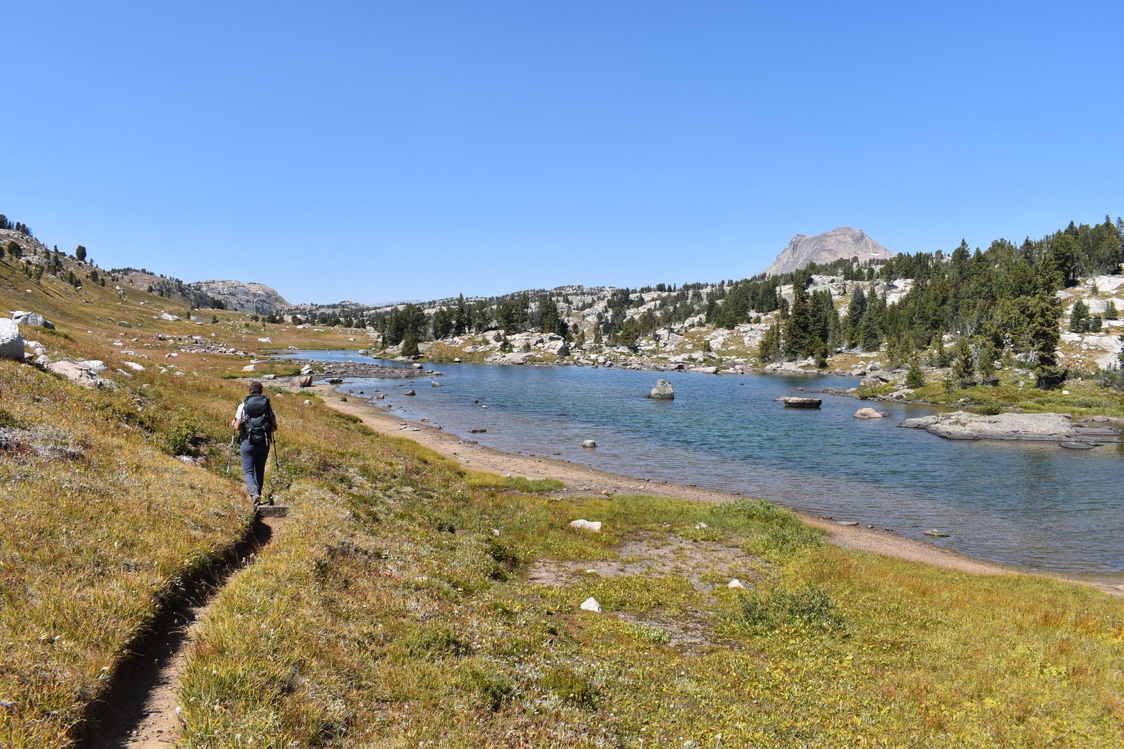 Small chain of lakes on the High Lakes Loop