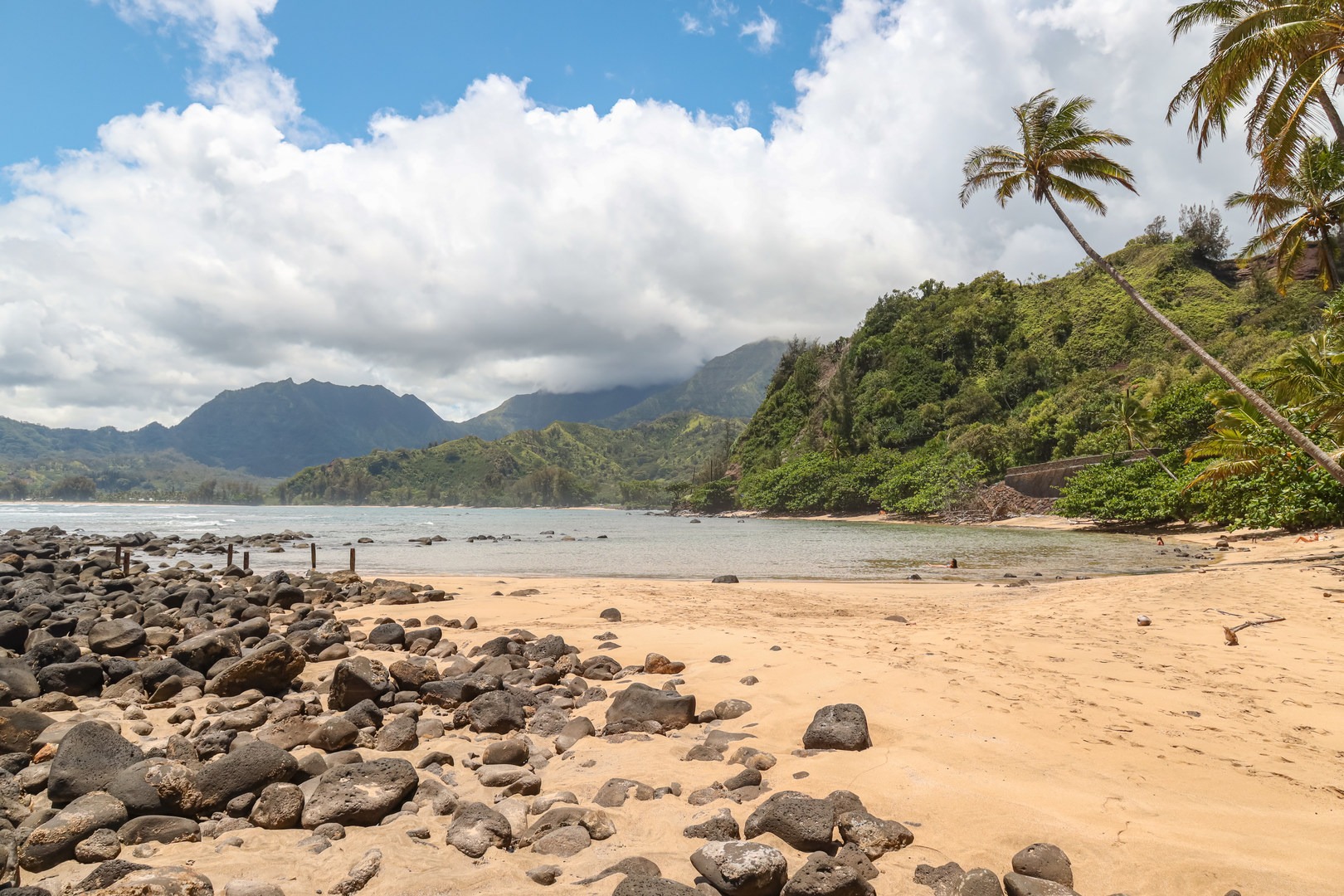 Waikoko Beach is a wide bay with gentle waters owing to the reef far out in the bay that calms the waves.