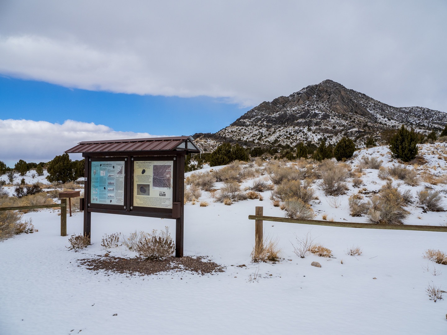 The trailhead with informative signs.