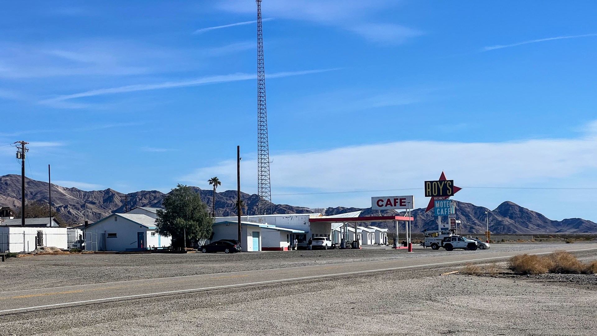 Roy's Cafe and gas station.