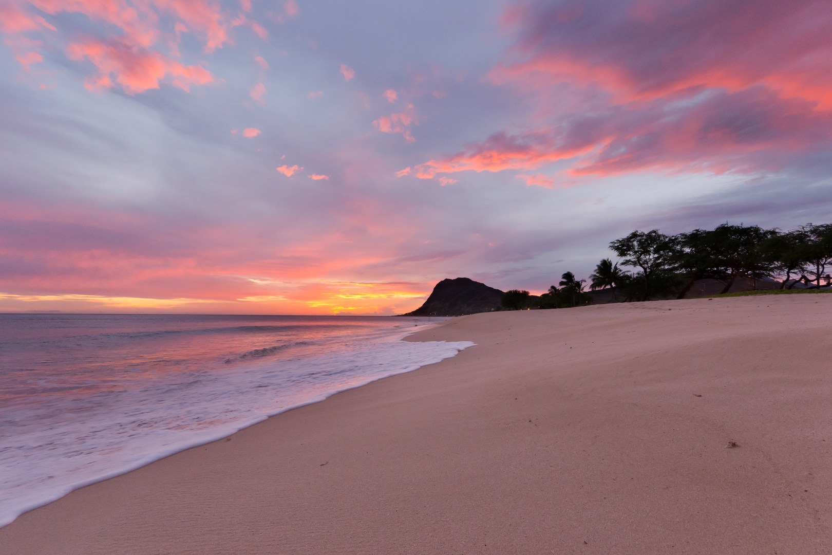 Beautiful sunset over Ulehawa Beach.