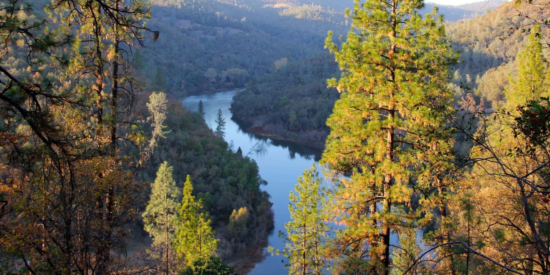 Viewpoints above the South Fork Yuba River along the Point Defiance Loop Trail.