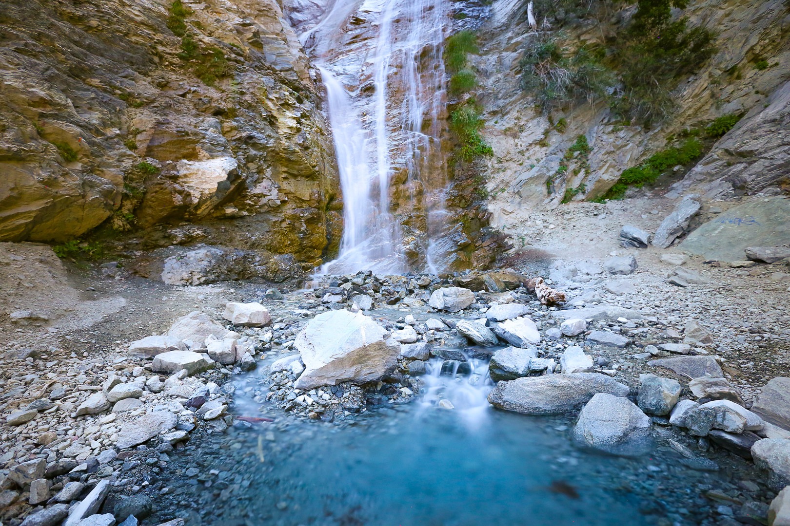 10 Best Waterfall Hikes Near Los Angeles.