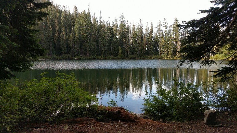 Soda Peaks Lake Outdoor Project