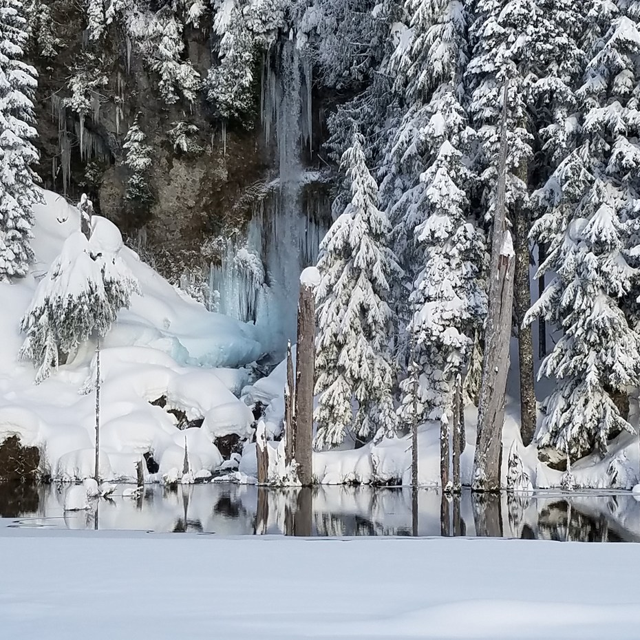 June Lake Snowshoe Outdoor Project